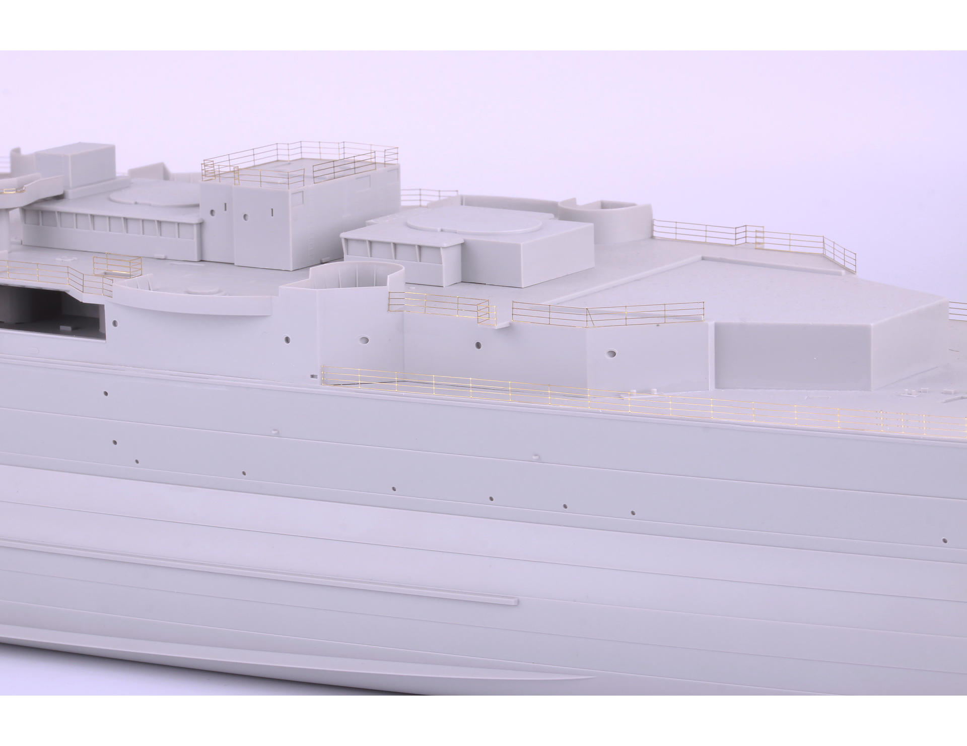 (未使用･未開封品)　エデュアルド 1/200 HMSフッド パート5 甲板 トランぺッター用 プラモデル用パーツ EDU53193 wyeba8q Amazon | エデュアルド 1/200 HMSフッド パート5 甲板 トランぺ